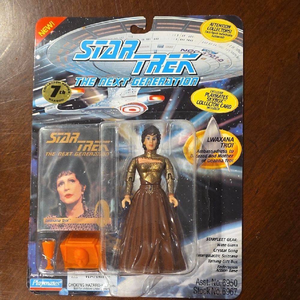 Star Trek The Next Generation Lwaxana Troi Action Figure - Brown and Gold - Picture 1 of 6